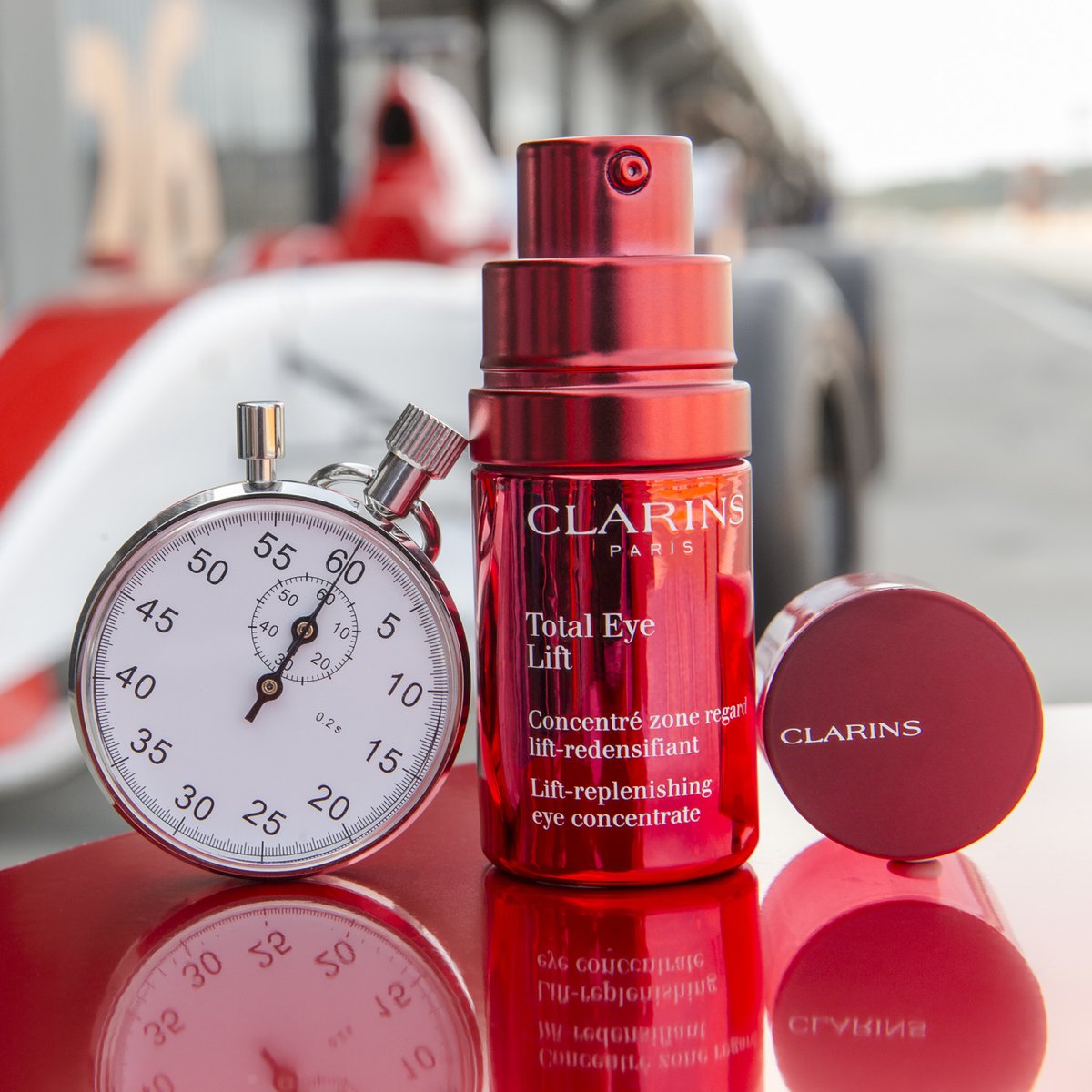 clarins_uk tweet media