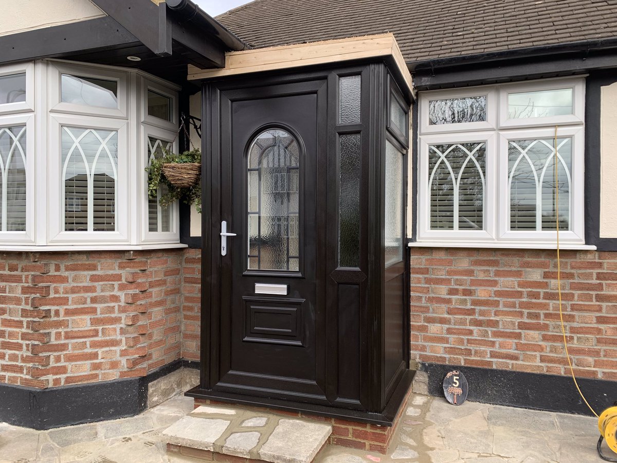 ATOUCHOFGLASS97's tweet photo. Big changes on last weeks job.We removed the old front entrance canopy &amp; step,dug footings,laid new brickwork, installed new @REHAUWindows frames,new roof &amp; ceiling,base &amp; floor screed,paving &amp; brand new Firestone rubber roof.All carried out by us 
#porch #porchdecor #home https://t.co/aeAdQgCwWa