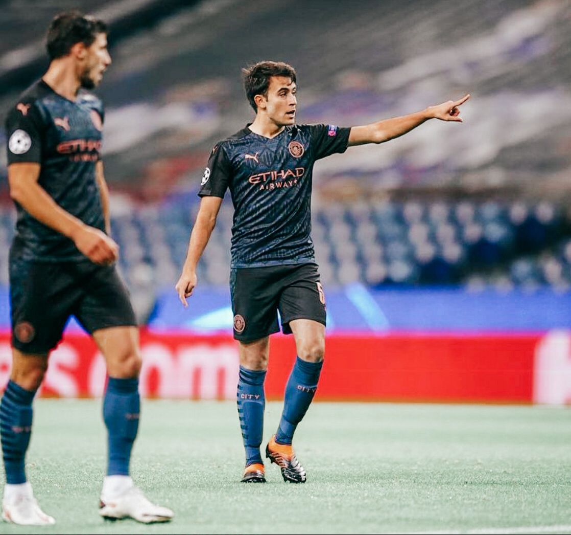 sport's tweet photo. 🧐 ¿Cuándo debe el Barça fichar a Eric García? 🔵🔴

🔄 MERCADO INVIERNO
♥ MERCADO VERANO
🗨 NUNCA https://t.co/ePvd8GKISA