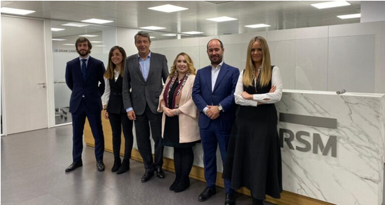 RSM_es's tweet photo. En #RSMSpain damos la bienvenida a Ignacio Hidalgo que se incorpora como socio de #Laboral en Madrid y a cuatro nuevos abogados: Rafael Rojas, Rocío Vivo, Sandra Muñoz y Rocío Guerrero #HelloRSM https://t.co/et3vf0lnZ8 https://t.co/qASxsoc333
