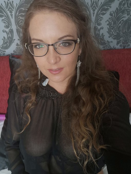Avec mes lunettes 😁 https://t.co/bTg7hpimvo