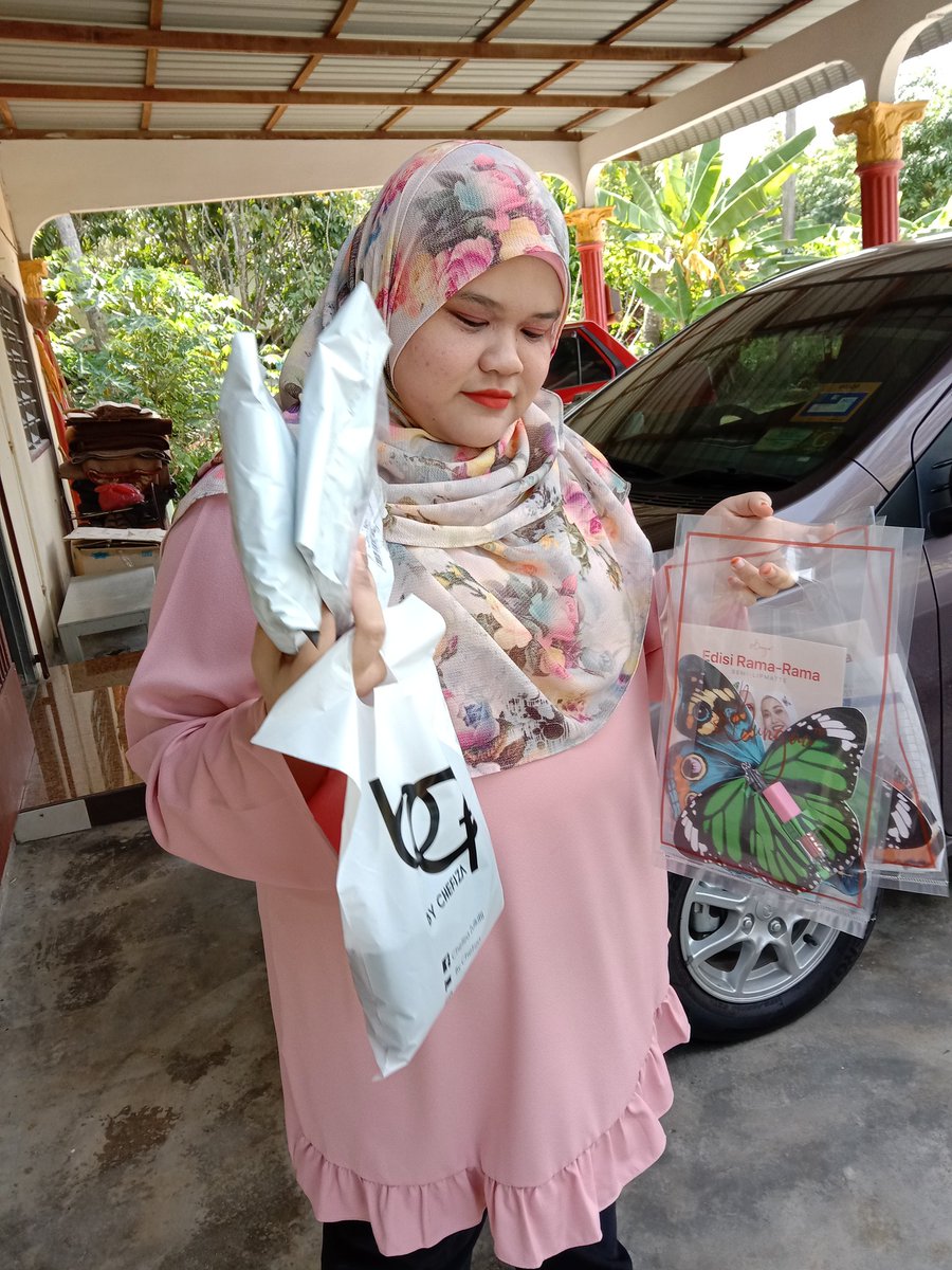 WanyOrkid's tweet photo. Nak simpan sini lah... My job after jobless since 2020...
Semoga seorang wanyorkid maju dalam dunia perniagaan. Mana tau boleh dpt kereta sendiri👉👈. Ameen. InsyaAllah https://t.co/M3A161muOe