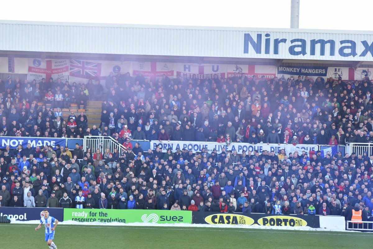 HartlepoolLimbs's tweet photo. Three years ago today🔵⚪️
#SavePoolsDay 
@Official_HUFC ⚽️ https://t.co/J1wUBWvmzE