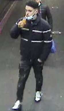 BTPCasey's tweet image. Do you recognise this man?

Officers investigating an attempted robbery at Finsbury Park railway station are today releasing CCTV images in connection.

👉 ow.ly/zBiu50DdzBV