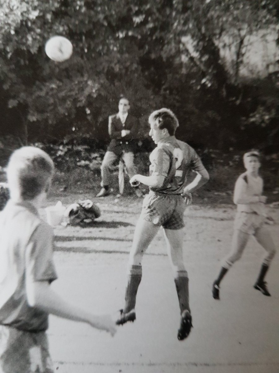 Some memories of Mitcham training ground  @AG_Smithy  @Bacoletplayer Not sure what year but 88-89 onwards with Virgin on them. Don't know what happened to this lad playing in SE Counties vs Oxford United.  1/4  #cpfc