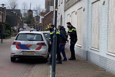Agenten houden man aan op verdenking van inbraak in Zeddam..