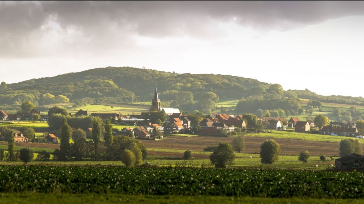 Lees onze nieuwsbrief Kamperen: Kamperen langs Leie en heuvellanden, Caravan en camper in winterslaap?, Win het nieuwe boek van Rudi Vranckx - mailchi.mp/pasar/nieuwsbr…