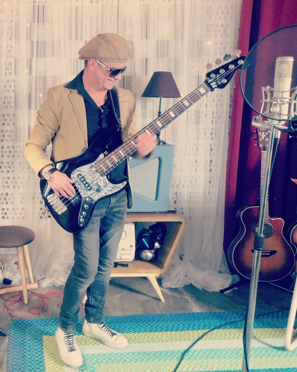 MoraviaOficial's tweet photo. #moravia #music #retro #disco https://t.co/KAJbtj7D8l