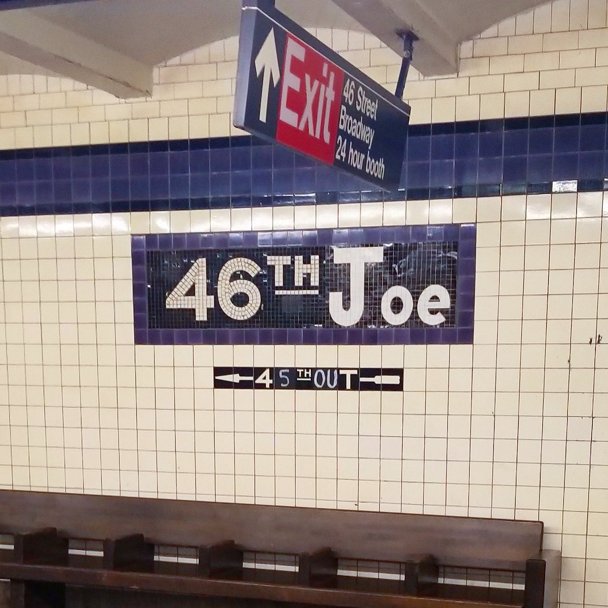 jerrysaltz's tweet photo. Right now in beautiful NYC in the 46th St subway station by @plannedalism https://t.co/ozjSJzi5Oj