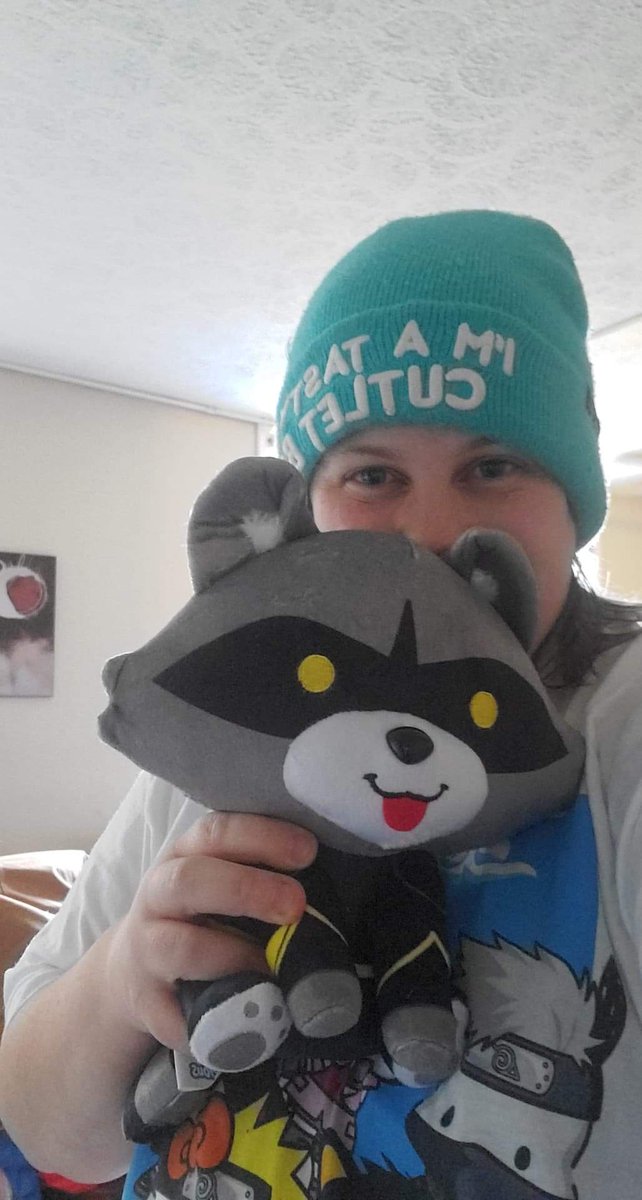 Inaryuubi's tweet photo. Oh my God..my wonderful, awesome boyfriend got me Batcoon for my birthday. I'm gonna cry ;-; @Batcoon #batcoon #h20delirious https://t.co/IlOfSA6v0y