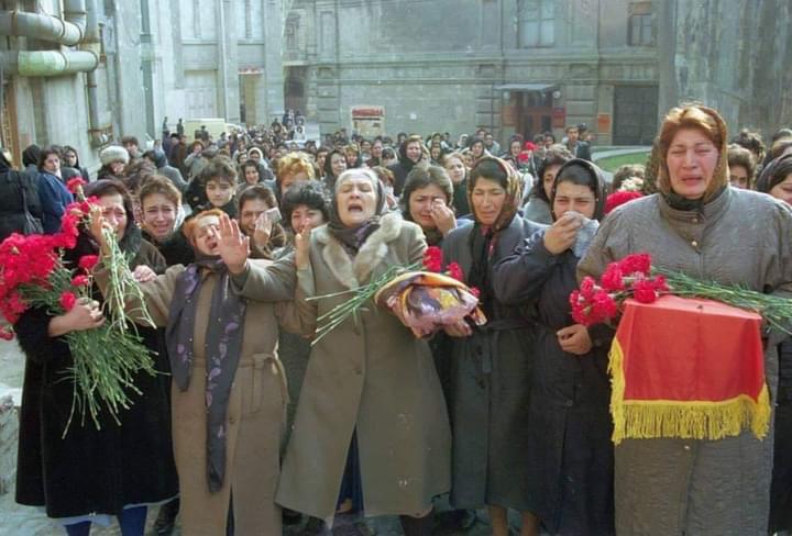 DevelopKarabakh's tweet photo. We owe them for the independence of Azerbaijan. #BlackJanuary  #20January1990  #Baku1990 https://t.co/LgZXDm12GY