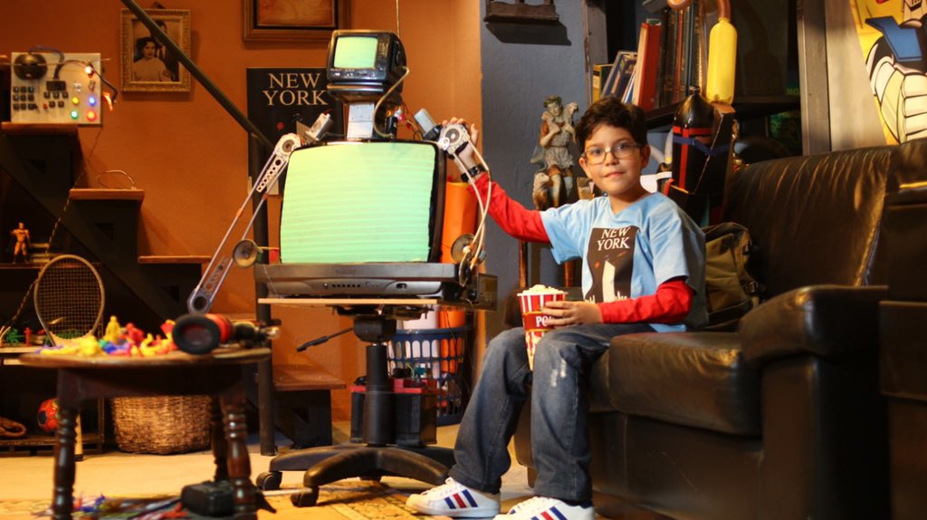 AmandaJaimesM's tweet photo. El estreno de #LaboraTIC se acerca y el @CanalTRO se prepara para recibir a #Computadora y #Geekberto, quienes protagonizarán este contenido educativo sobre el uso de las Tecnologías de la Información y Comunicación (#TIC). Sus aventuras nos divertirán, a partir del 6 de febrero. https://t.co/eHhfdwIgRp