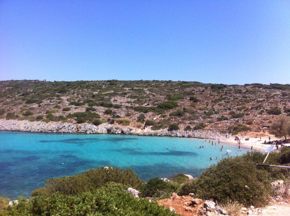 Its location offers the visitor peace and seclusion, and the opportunity to enjoy the beauty of nature the endless Aegean Sea. access to many beaches with breathtaking views, with the colors of the sky and the sea in concert with the horizon#Chios#Greek#Island@seabreezechios