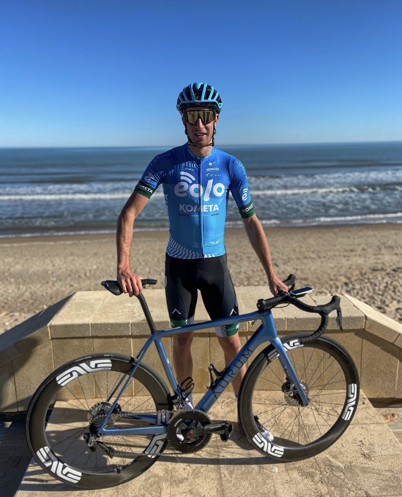 Beautiful training days here in the heat of Spain 🏝🇪🇸 
•
•
•

#ciclismo #cycling #cyclinglife #bike #bici #roadbike #cyclingphotos #sport #bikelife #cyclist #bikeporn #roadcycling #cyclingshots #bicycle #instacycling #outsideisfree #italy #instabike #cyclingpics #mtb #giro