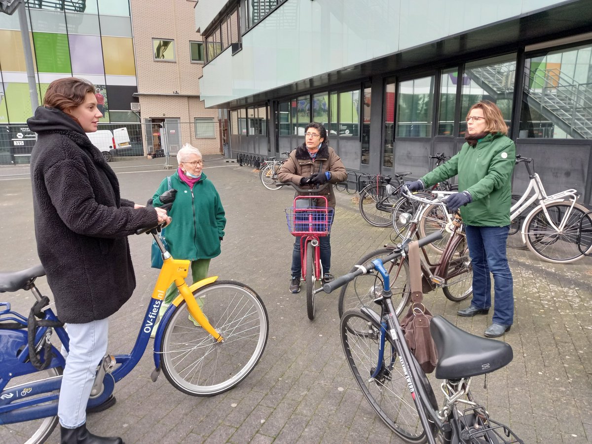 De eerste wijkbewoners staan startklaar voor testen van fietsroute door Utrecht Oost die is bedacht door studente Kirsten Plug van <a href="/ROC_MN/">ROC Midden Nederland</a>. Nieuwe verstopte weggetjes ontdekt, opdrachten bedacht en meteen getest of de route ook te doen is met een microcar. Spannend!