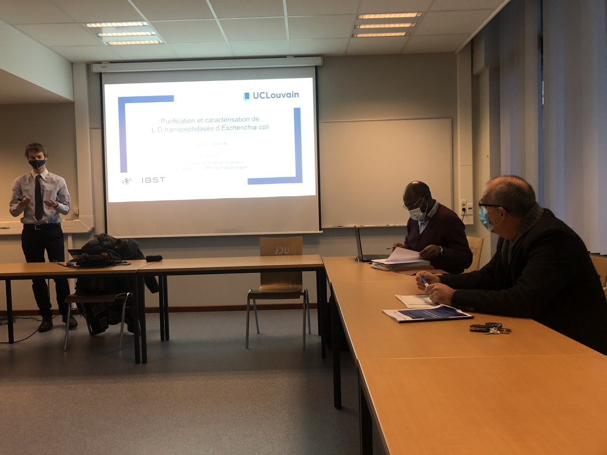 GMDorrazehi's tweet photo. Congrats 🎉 dear Alexander Stephany on successful defence of your MSc dissertation; the interesting story of LDTs will continue...
It was also an exciting opportunity for me, as a first experience on thesis supervision to develop my skill-transferring &amp; mentoring @SoumillionLab https://t.co/oVNktzYlzs