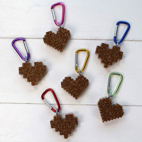 Resincrafts's tweet photo. Pixel Heart Glitter Resin Keychains DIY https://t.co/yWpfblXVT2 https://t.co/lNqVvuoXrZ