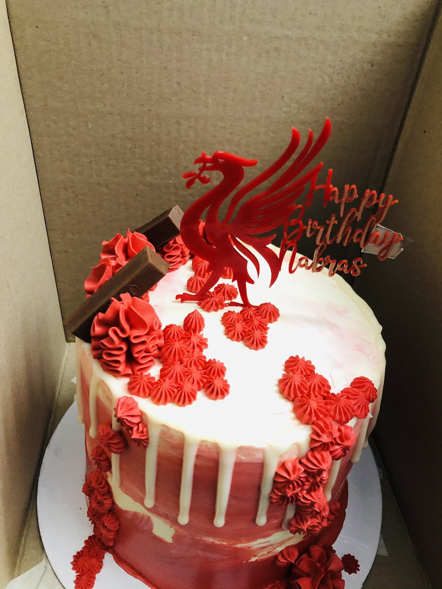 nabrasmp's tweet photo. They know nothing makes me more happier than a #liverbird. @LFC #itsmybirthday https://t.co/eg45G9rbXL