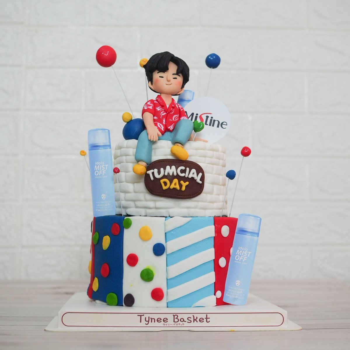 tyneebasket's tweet photo. Happy Tumcial's Day💚
Sending support by Mistine​Thailand

For cake order and design, kindly contact
Ig: tyneebasket​
Line: @tyneebasket

#HappyTumcialDay2021
#TumcialBD2021 #Tumcial30thYoungjaew #Tumcial30thStillCool #OffJumpolBDProject2021 #OffJumpol https://t.co/E5nHhfyfkR