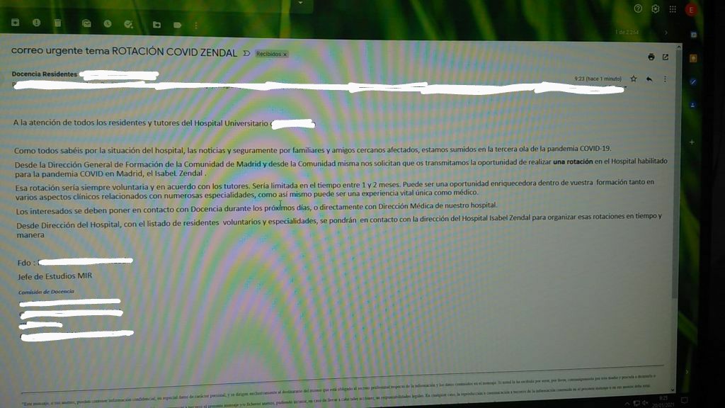 AFEM2012's tweet photo. La propuesta de mandar residentes al Zendal es absurda a todas luces, salvo para destinar mano de obra barata que pagará el hospital de origen. Ni docencia, ni amparo legal para los residentes, ni atractivo profesional. Todo lo que rodea a ese centro es esperpéntico. https://t.co/swbXRYdGoy