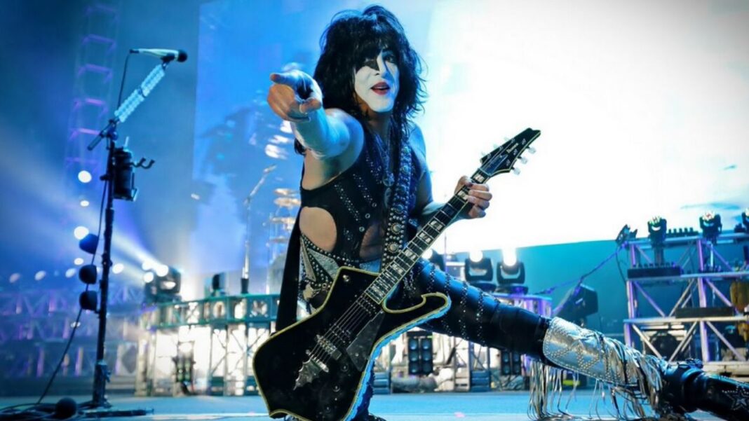 Happy birthday Paul Stanley 
Born January 20, 1952 