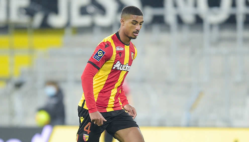 I like Badé a lot, and rate him very highly, I could see him benching Akanji or even Hummels after months- 1 year, you just have to give him time, the Potential is  there. Compared to Simakan also more cheap. (10M-15M)