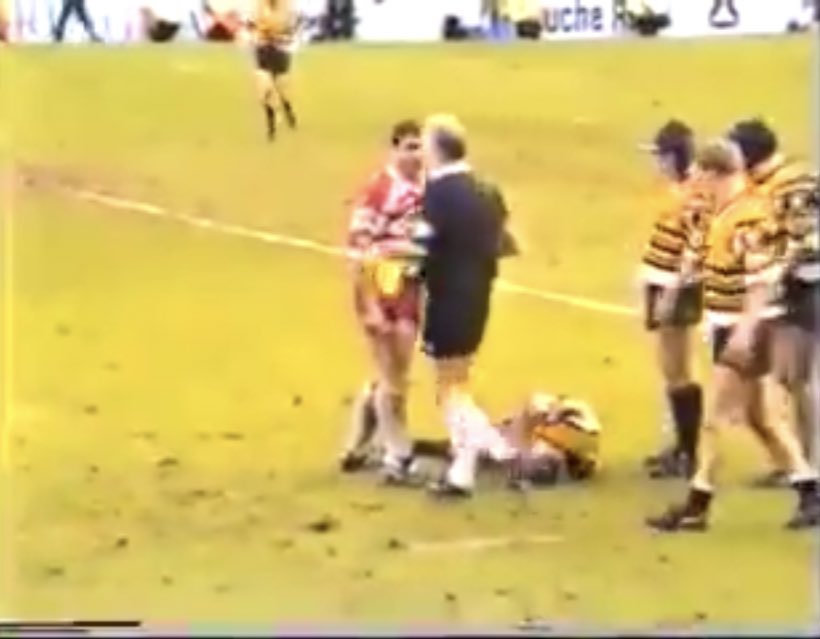 SquidgeRugby's tweet photo. President Trump has issued a pardon to that dirty get who did things what were diabolical to Andy Hay. https://t.co/Kleoj0ignU