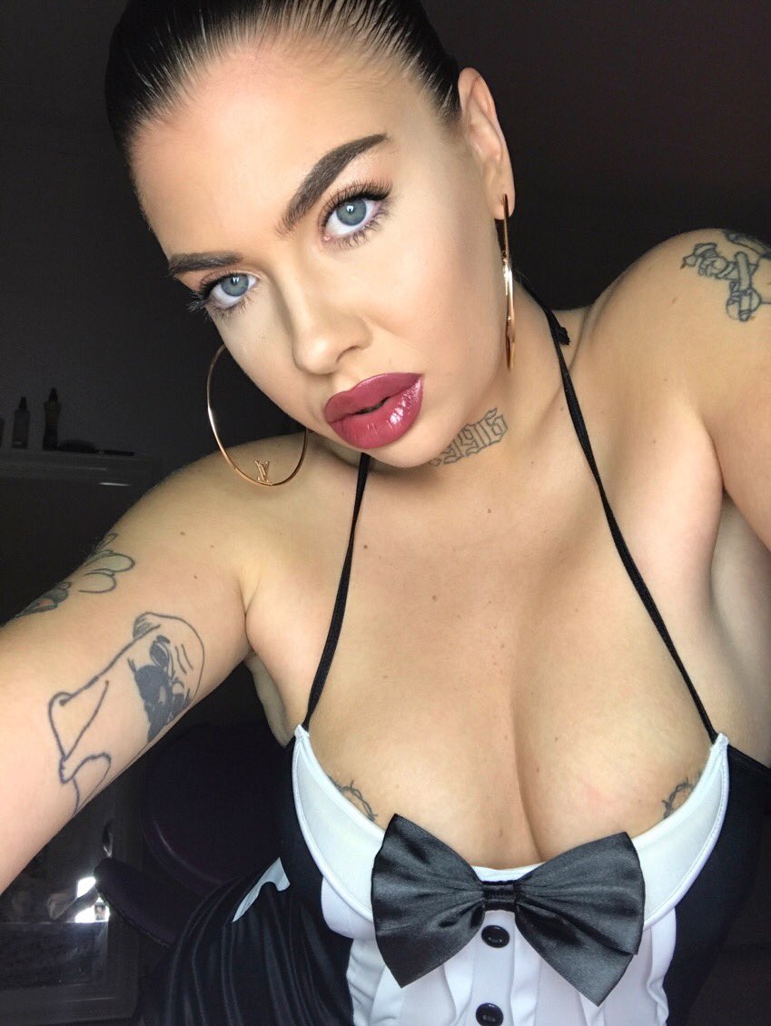 intl___angel's tweet photo. @OnlyFansLEGIT OF link is in my bio 👅 50% off right now - only 5$ 💓 https://t.co/j15tFYkvme
