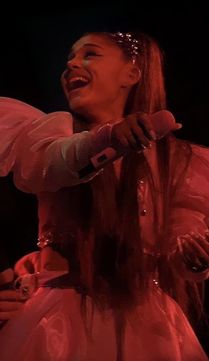 backtomille's tweet photo. ariana and me🤍 https://t.co/QbbZJqMkQA