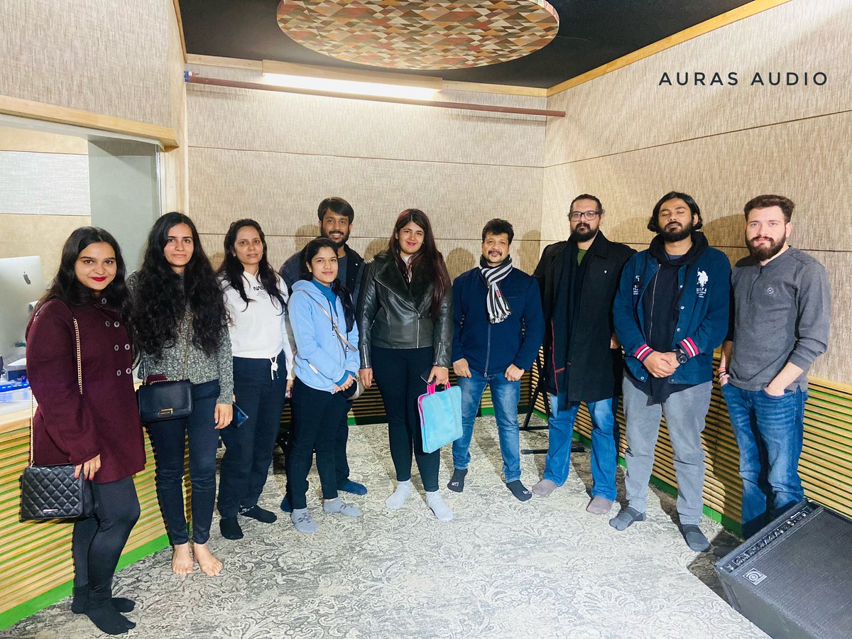 AurasAudio's tweet photo. A Visit by Pearl Academy !
@PearlAcademyInd
@AurasAudio
#insynwithsound
#aurasaudio
#mentorship
#musicalsession
#eventpreparation
#studiovisit
#musicsession
#musicstudents
#musiceducation
#recordingsession
#pearlacademy
#pearlacademydelhi
#pearlacademystudents https://t.co/0BmfPIvWHf