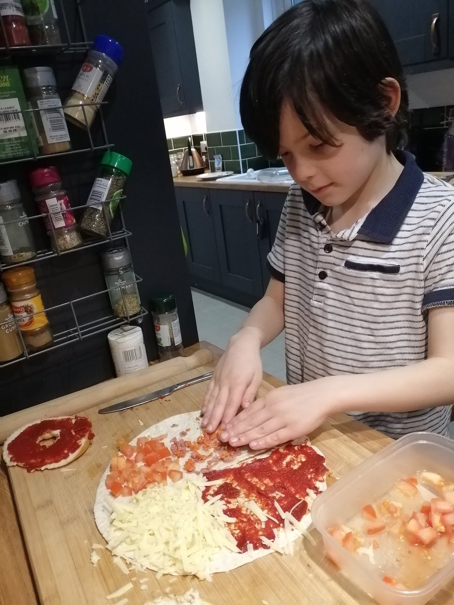 AthomewithLucas's tweet photo. Making pizza pockets with wraps.
@LornafrankMCA @Mayflower_MCA https://t.co/ctUwkbjfeH