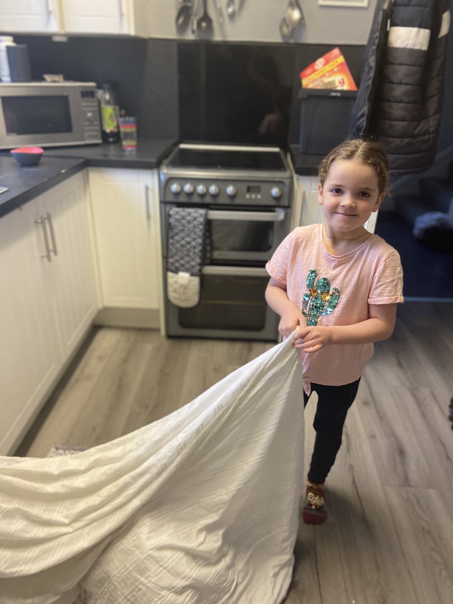 sarahanef88's tweet photo. @stjohnsERC holly and Lucy learning some valuable life skills https://t.co/1sLAwCGWGp