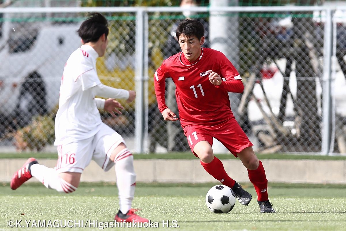 赤い彗星 東福岡高校サッカー 写真館 令和２年度福岡県高校サッカー新人大会 ２回戦 東福岡 京都 兄も東福岡高校サッカー部に在籍した篠田純之助 サガン鳥栖u 15唐津 ２年 と吉岡優希 Uki C Fc ２年 は交代出場 新チームはどんなチームに