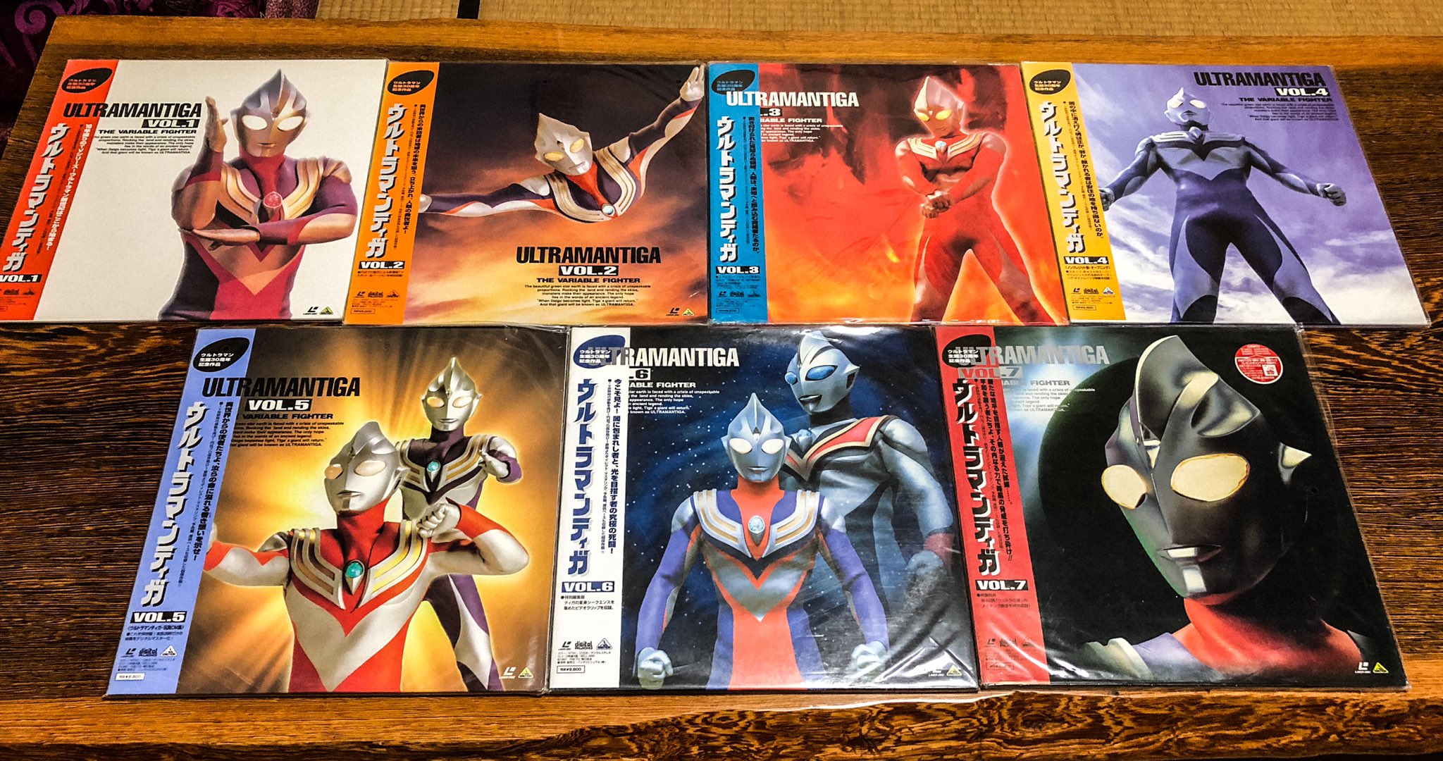 ウルトラマン レザーデイスク Yahoo!オークション - LD-BOX ウルトラマン LD10枚組 全39話