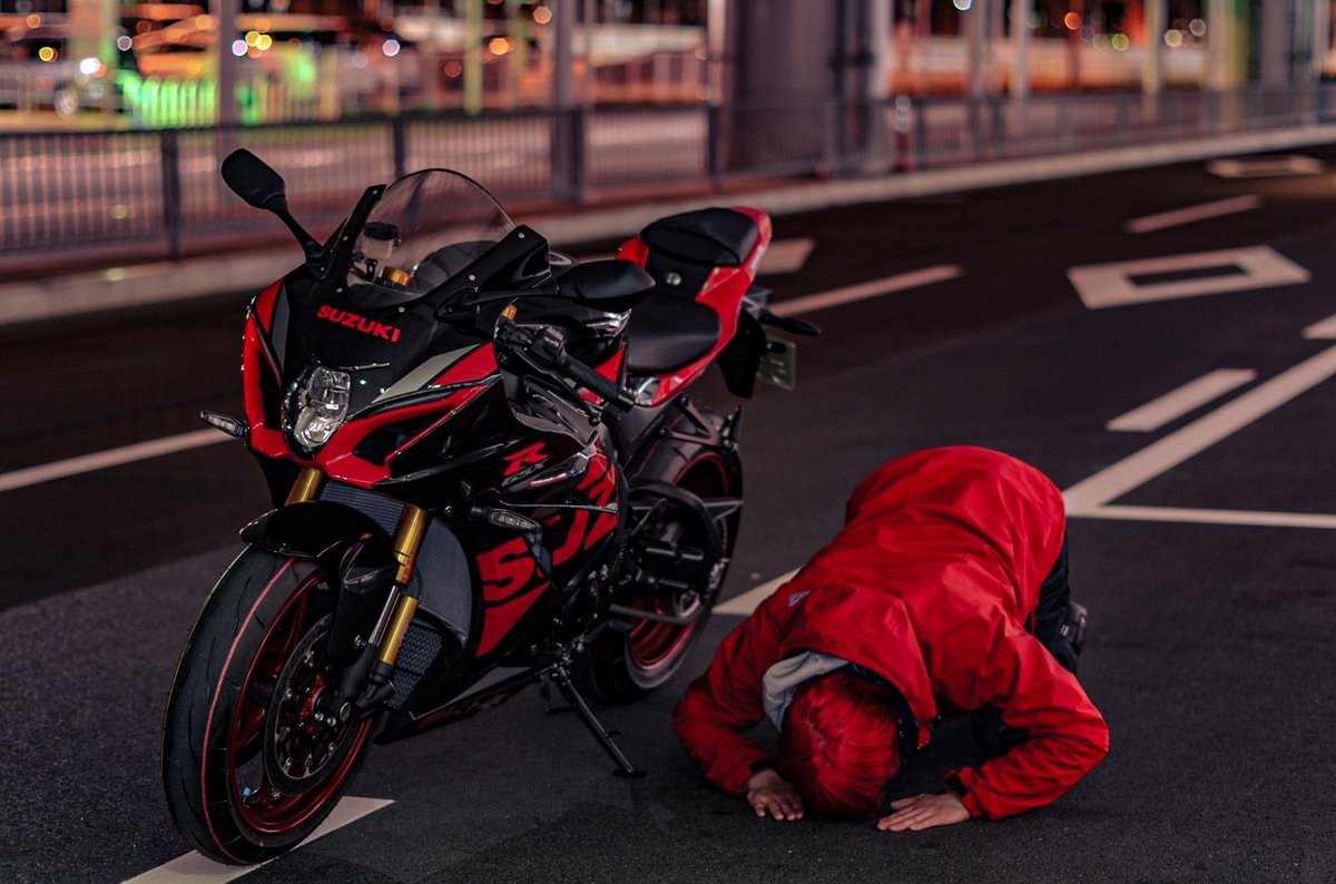 sakurahime_3434's tweet photo. いよっしゃぁぁぁぁ！！
2021年1月18日
GSXR1000R l9 2019
遂に納車されました！！！！
憧れのバイクに乗れて凄く幸せです🥰
大事に大事にカスタムしたりツーリングしたりします！
改めてさくらひめをよろしくお願いします🙇‍♂️🙇‍♂️
#GSXR1000R
#バイク乗りと繋がりたい https://t.co/ZWdBbVYDmZ