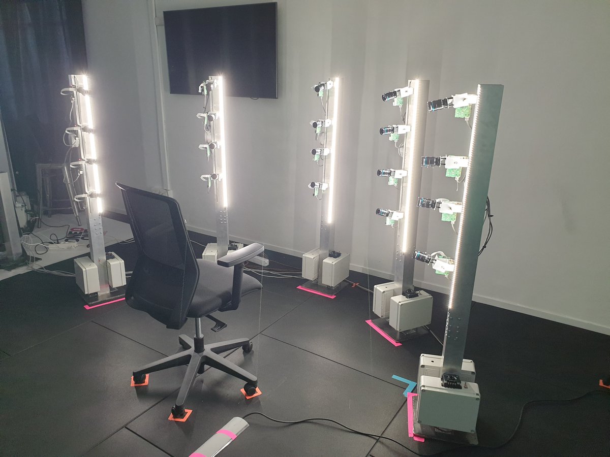One_O_One_Games's tweet photo. 3D facial scan in progress 💪
#oneoonegames #101percento #tech #scan #facialscan #photogrammetry #indie #indiedev https://t.co/AqjwgWq3ye