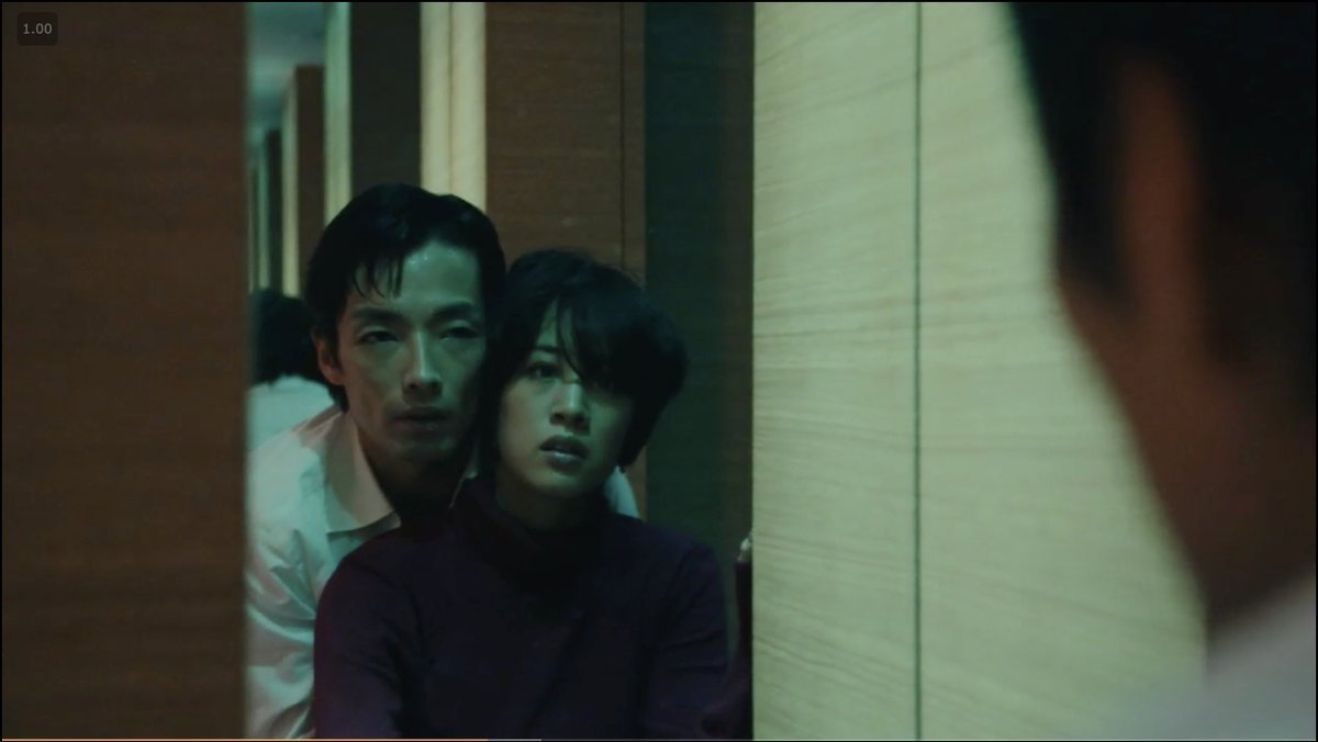sekaikunda's tweet photo. 森山未來さん初監督の短編映画「DELIVERY HEALTH」はデリヘルを呼んだらまさかの風俗嬢が恋人だったっていうなんとも下世話な内容なんだけど、描写がすご���キレイでダンスに見惚れてしまう。ホテルの一室という狭い空間でこうも人はダンスで美しく見せれるのかと思うとドキドキしてしまった。 https://t.co/b5f93hCKXk