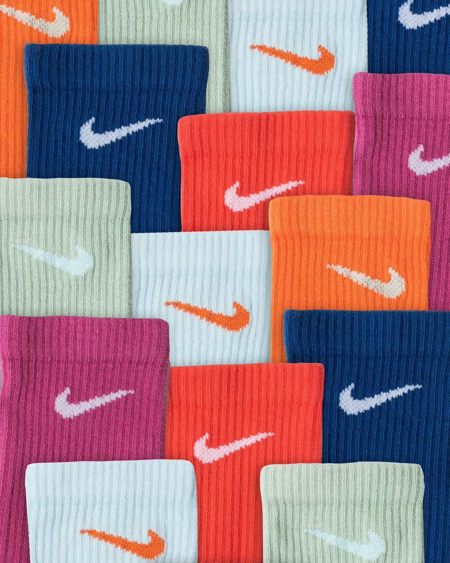 nike colored swoosh socks