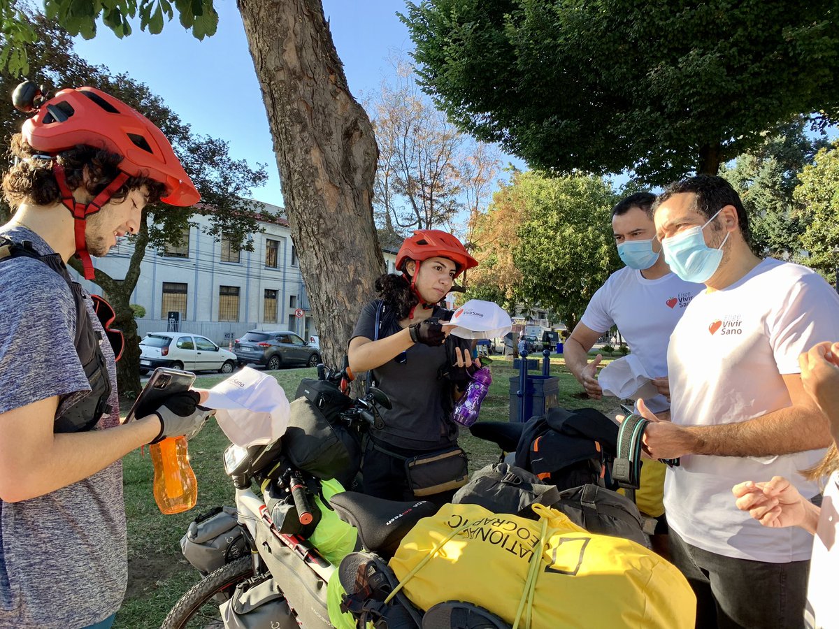 s_villarrealb's tweet photo. Junto a Seremis @dorisosses (@mdsnuble), Edgardo Rodríguez (@mindepnuble) y Director @injuvnuble @hidd_fahd, explicamos la medida que para los habitantes de #Chillán, #ChillánViejo, #Quillón y #SanCarlos rige durante fines de semana y festivos por estar en fase de Transición. https://t.co/PRfqP4f6bq
