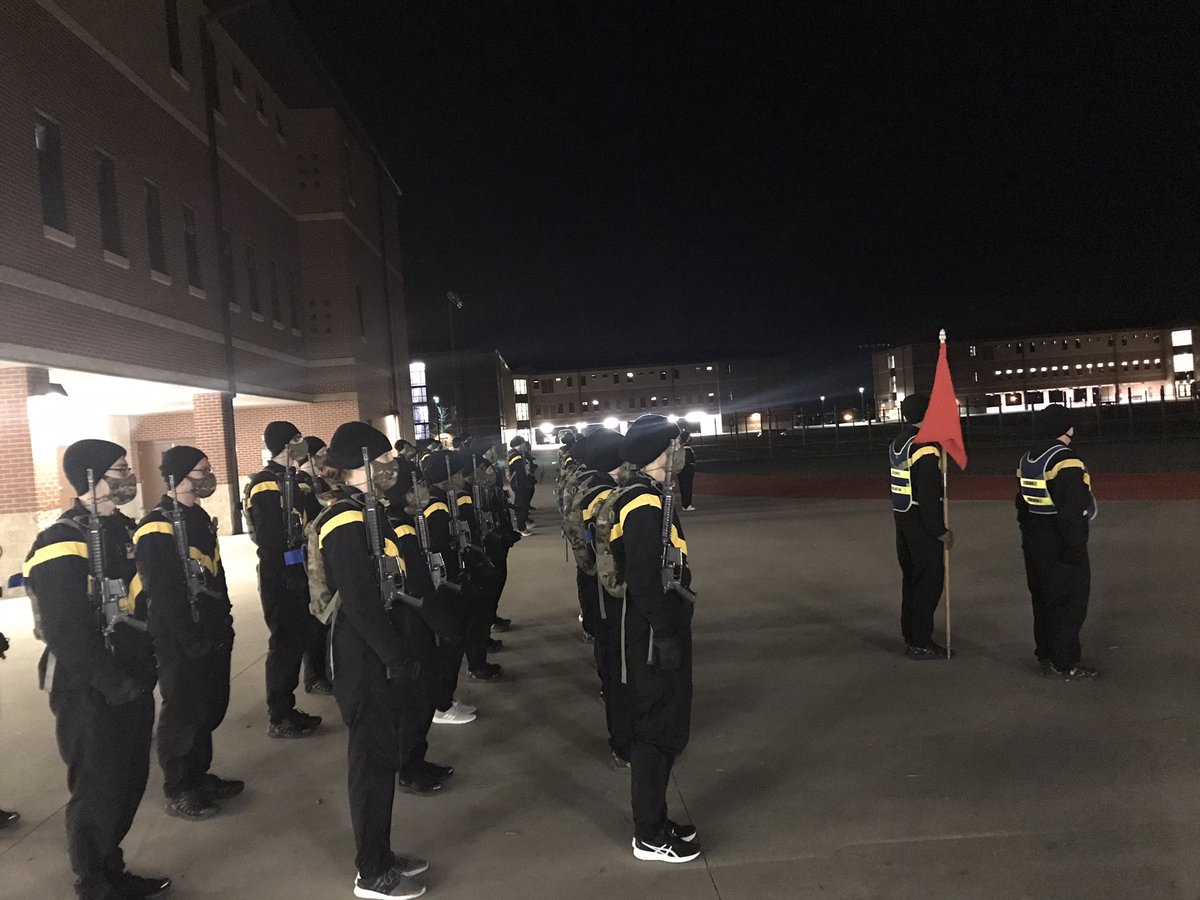 B795Bulldogs's tweet photo. Today’s the day! After two weeks, we held a company first formation for the first time! Trainees and cadre are ready to get going with the training calendar. Big thank you to our BN AT Jamie who showed the Trainees how to stay #fittofight this morning. @14th_MP_Brigade #RedPhase https://t.co/zLrTMO2ZUr