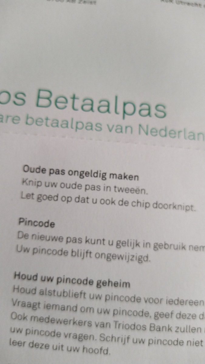 hoosterbroek's tweet photo. @TriodosNL mag de oude pas dan ook bij het GFT? Dat was ook een biologisch afbreekbare ... https://t.co/iXrGcdZfTD