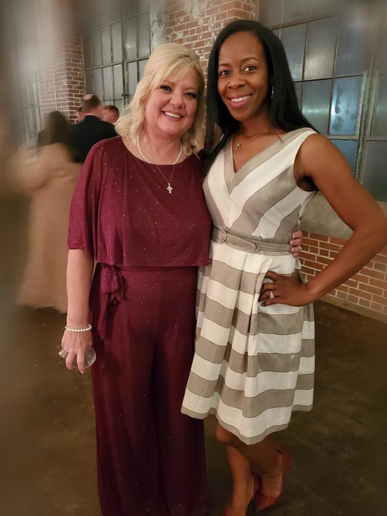 _RealAD_'s tweet image. Happy Birthday to our leading lady, Ronda! Enjoy your special day. #SheRows #HappyBirthday @BerryVikings @berrycollege