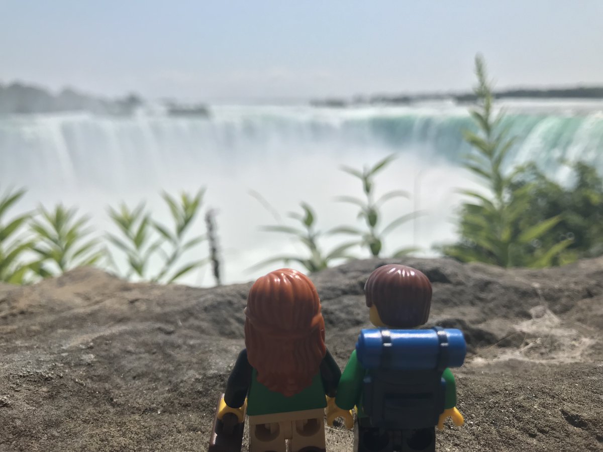 MuseumGirlsCan's tweet photo. For #MuseumSelfieDay I sure hope pictures of Lego me count! I like to travel with minifigures and take photos on my adventures. This adventure was when my husband and I went to Niagara Falls, Canada. We are excited to see everyone's #MuseumSelfie! https://t.co/LTis3WKnZX