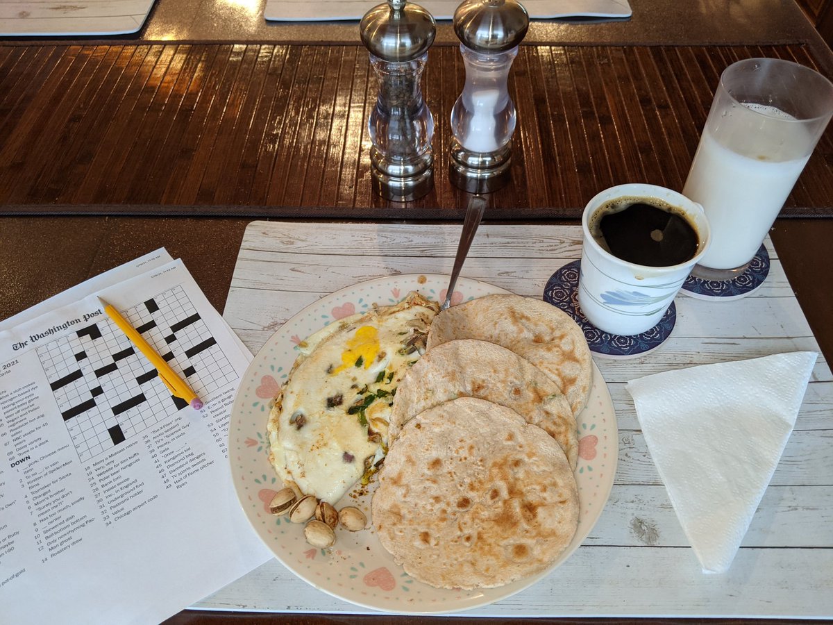 myrecipeaisle's tweet photo. A machine learning , remote automated flatbread maker makes for a good breakfast. @rotimatic #rotimaticlife https://t.co/aVhhqWAsXO