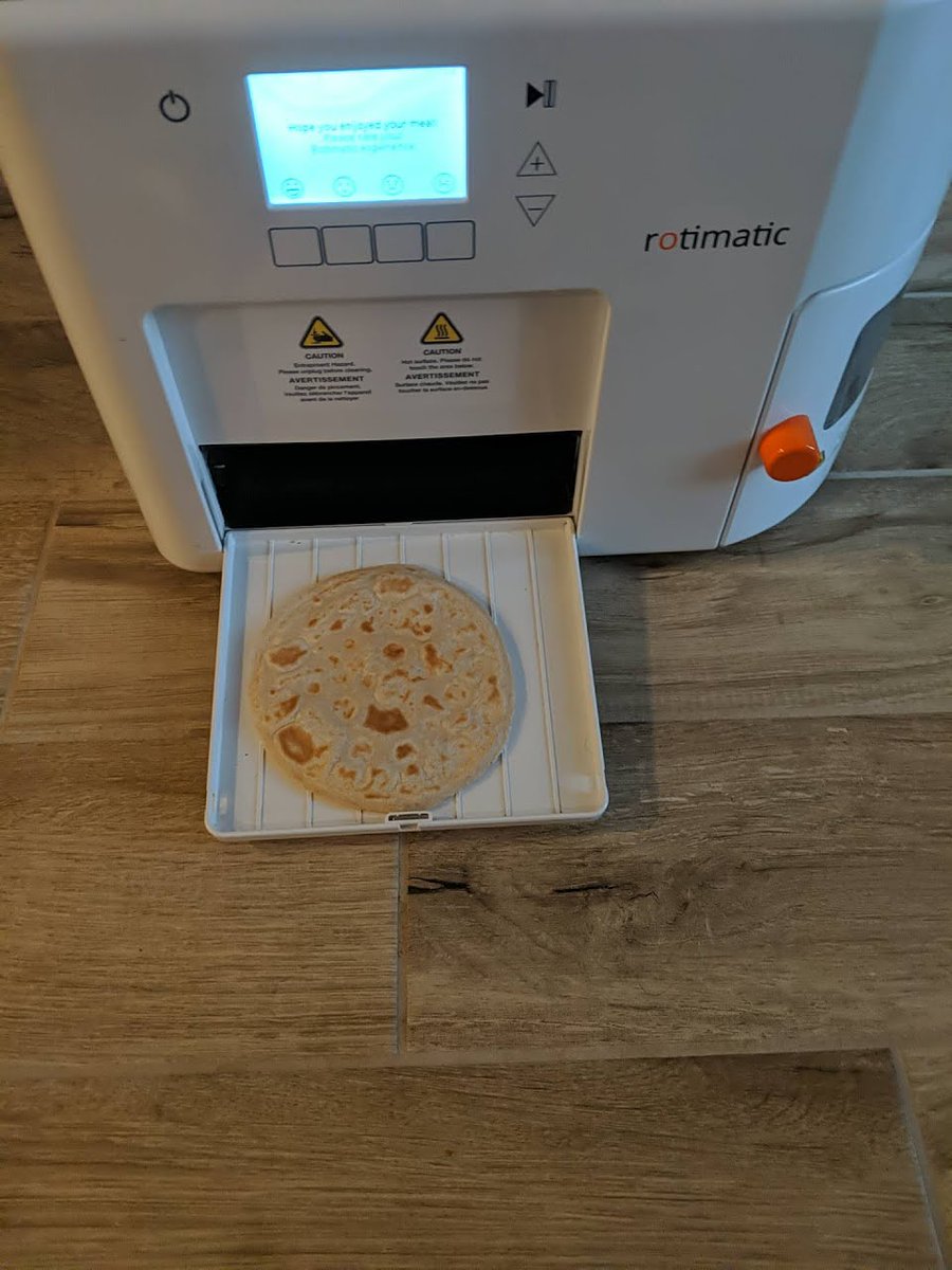 myrecipeaisle's tweet photo. A machine learning , remote automated flatbread maker makes for a good breakfast. @rotimatic #rotimaticlife https://t.co/aVhhqWAsXO