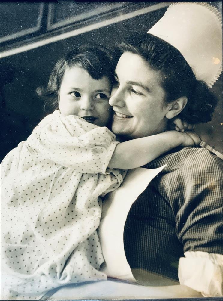 CatflapMedia's tweet photo. .@GreatOrmondSt was my mum’s universe – this justgiving page supports work which brings me closer to a woman who is hugely missed. We are at 89% of our target - you can be the person who helps us meet our goal:
https://t.co/LGinUinG56 https://t.co/E2VeQkR5Ie