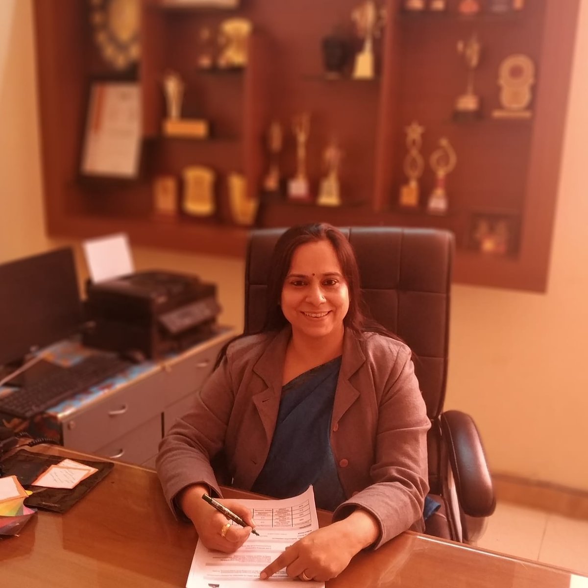 TKvians's tweet photo. "The KVians" alumni group is proud to share inspiring story of Dr Raavee Tripathi- a product of our Alma Mater "Kendriya Vidyalaya". It is absolute honor to have Dr Raavee Tripathi coming forward to share her inspiring story with studying KVians.
@KVS_HQ
 
https://t.co/ETZyibBUSi https://t.co/KEIHTckjGd