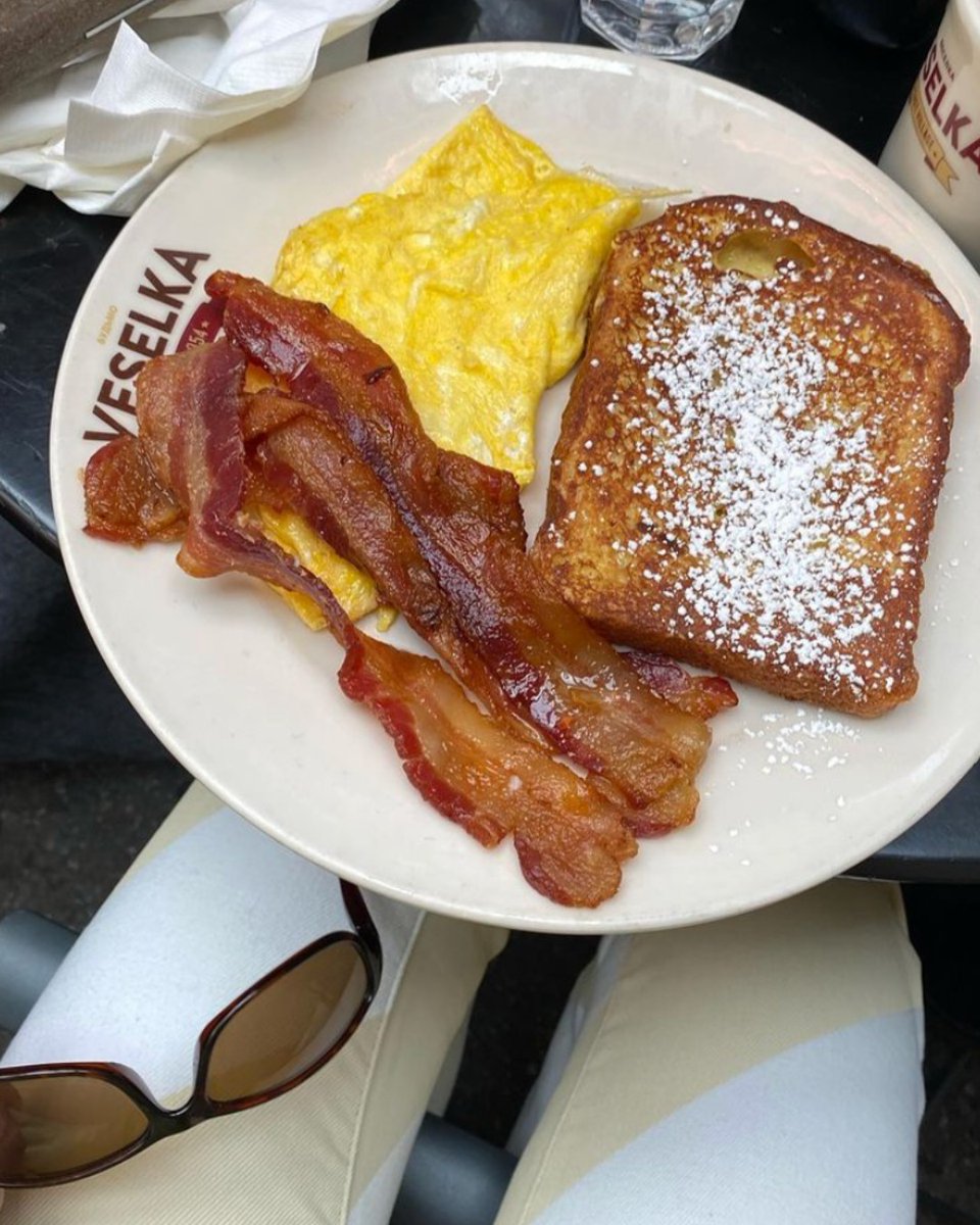 veselkanyc's tweet photo. Good morning, America.
Breakfast of champions ๐ธ @liepa_mika_
#vesealkanyc #breakfast #heatedseating #frenchtoast #bacon #eggs #eastvillagenyc https://t.co/2JiCgyNbYA