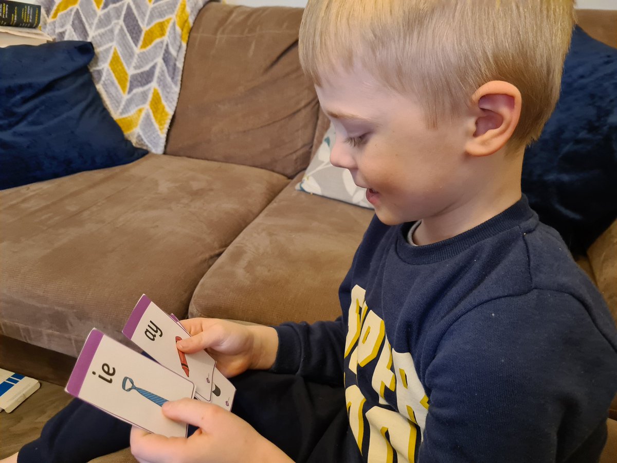 Helenellis84's tweet photo. @smaaareception learning set two sounds 😊 https://t.co/9jnsMGZdQI