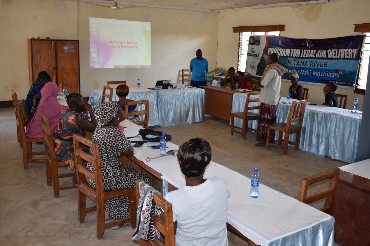 KECOSCE's tweet photo. Ongoing Community awareness Forum in Garsen Division of Tana Delta Sub County creating awareness on the Legal Aid Act, Human Rights-Based Approaches &amp; GBV issues in the wake of COVID 19 pandemic. @UNDPKenya @amkeniwakenya @Josethoughtist @CharlieMparah @kibwana15 @TAccess2justice https://t.co/mtAmy9jRGW